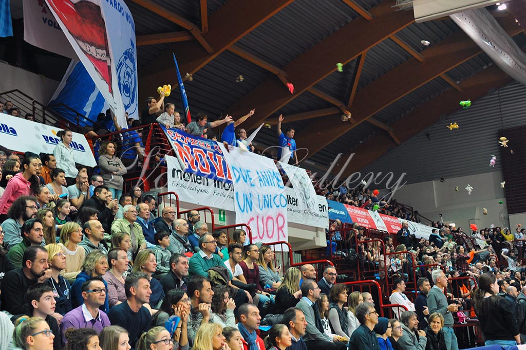 Igor NO-Yamamay (03)